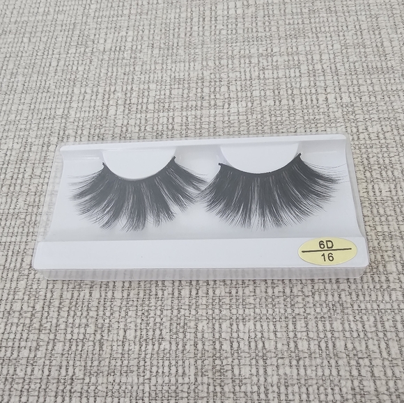 Eyelashes- NWOT - Picture 1 of 2